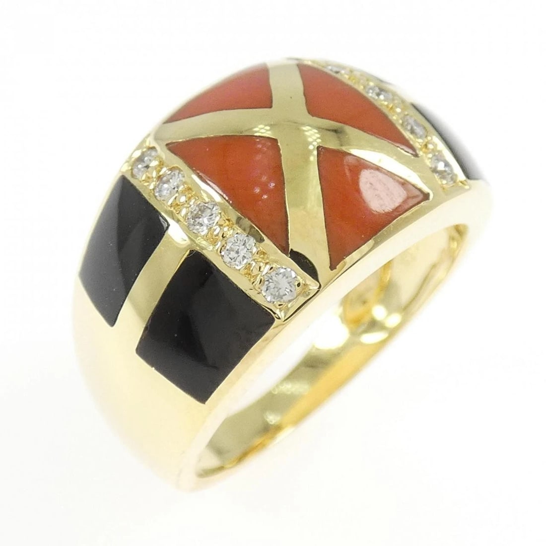 K18YG COLOR STONE RING: K18YG color stone ring Brand: Unbranded Type: Coral Ring Material: K18YG, Main Stone/Creation Coral Secondary Stone Diamond / Onyx Color: Yellow gold Size: US6 3/4 Accessories: None Accessories