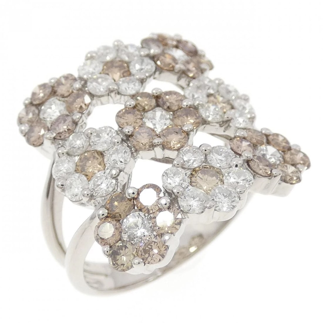 750WG DIAMOND RING: 750WG Diamond Ring Brand: Unbranded Type: Diamond Ring Material: 750WG, Main Stone/Creation Natural Color: White Gold Size: US7 Accessories: None Accessories Notice: When purchasing pre-owned goods,
