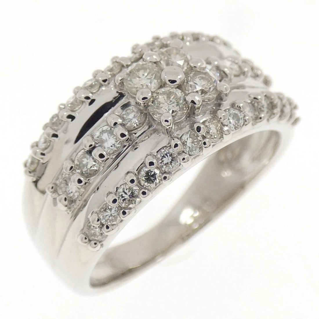 PT900 DIAMOND RING: PT900 Diamond Ring Brand: Unbranded Type: Diamond Ring Material: PT900, Main Stone/Creation Natural Color: silver Size: US5 3/4 Accessories: None Accessories Notice: When purchasing pre-owned goods,