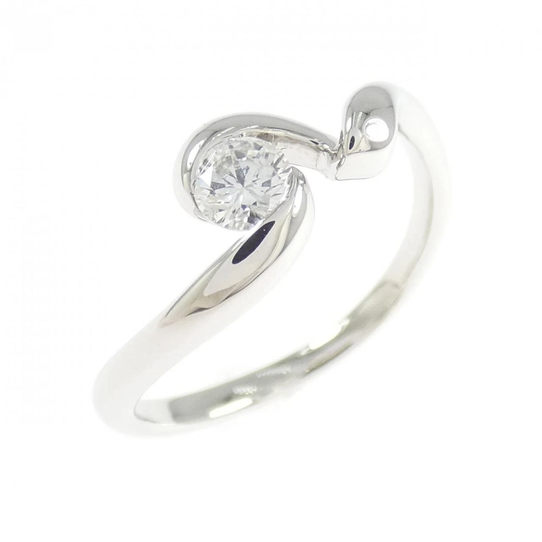 PT900 DIAMOND RING: PT900 Diamond Ring Brand: Unbranded Type: Diamond Ring Material: PT900, Main Stone/Creation Natural Color: silver Size: US6 Accessories: None Accessories Notice: When purchasing pre-owned goods,