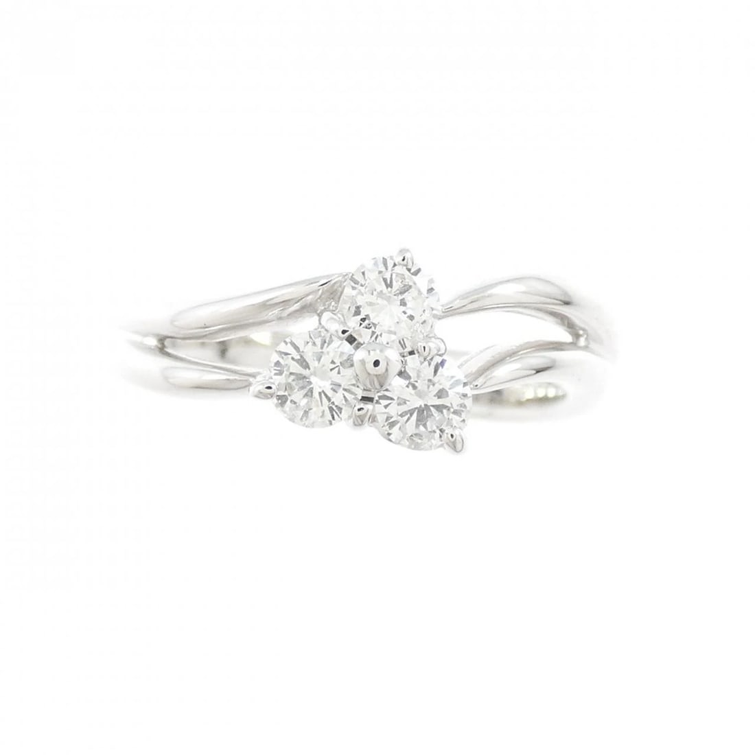 K18WG DIAMOND RING: K18WG Diamond Ring Brand: Unbranded Type: Diamond Ring Material: K18WG, Main Stone/Creation Natural Color: White Gold Size: US4 Accessories: None Accessories Notice: When purchasing pre-owned goods,