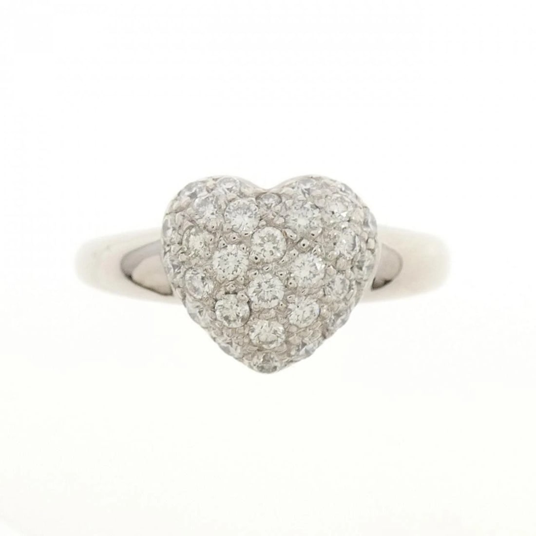 K18WG HEART DIAMOND RING: K18WG Heart Diamond Ring Brand: Unbranded Type: Diamond ring Material: K18WG, Main Stone/Creation Natural Color: White Gold Size: US9 Accessories: None Accessories Notice: When purchasing pre-owned