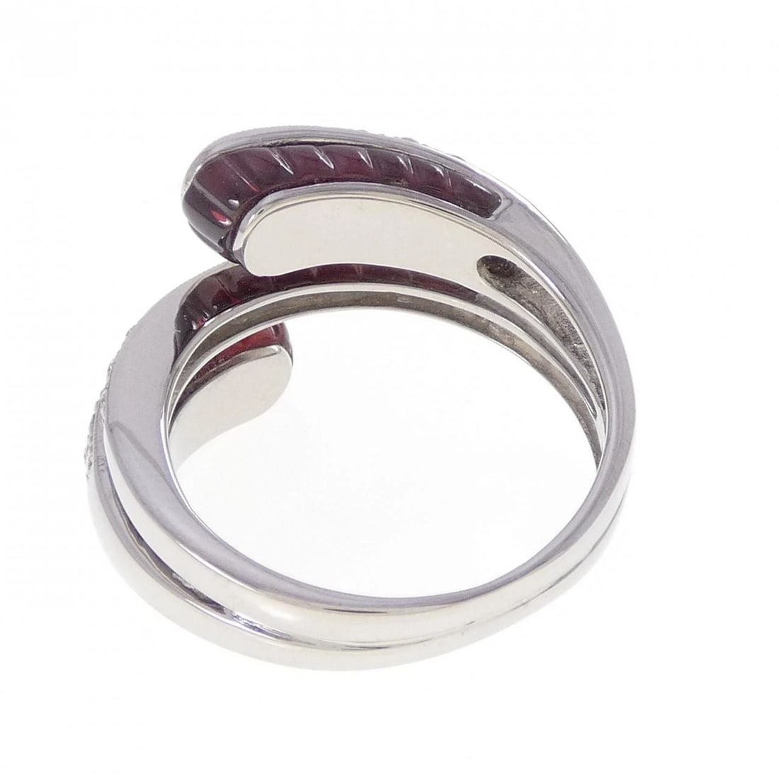 750WG GARNET RING - 2