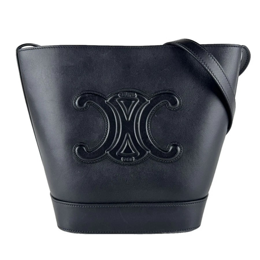 CELINE SMALL BASKET CUIR TRIOMPHE SHOULDER BAG: CELINE Small Basket Cuir Triomphe Shoulder Bag Brand: CELINE Type: Shoulder Bag Material: Leather Color: Black Size: W:7.1inx H:8.7inx D:5.1in Accessories: None Accessories Notice: When pu