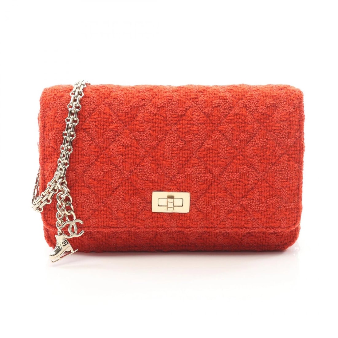 CHANEL 2.55 MATELASSE CHAIN SHOULDER CROSSBODY BAG WALLET: CHANEL 2.55 Matelasse Chain Shoulder Crossbody Bag Wallet Brand: CHANEL Type: Shoulder Bag Material: Fabric Color: Red??ish colors Size: H:12cm x W:19cm x D:3cm (H:4.7" x W:7.5" x D:1.2") Accessor