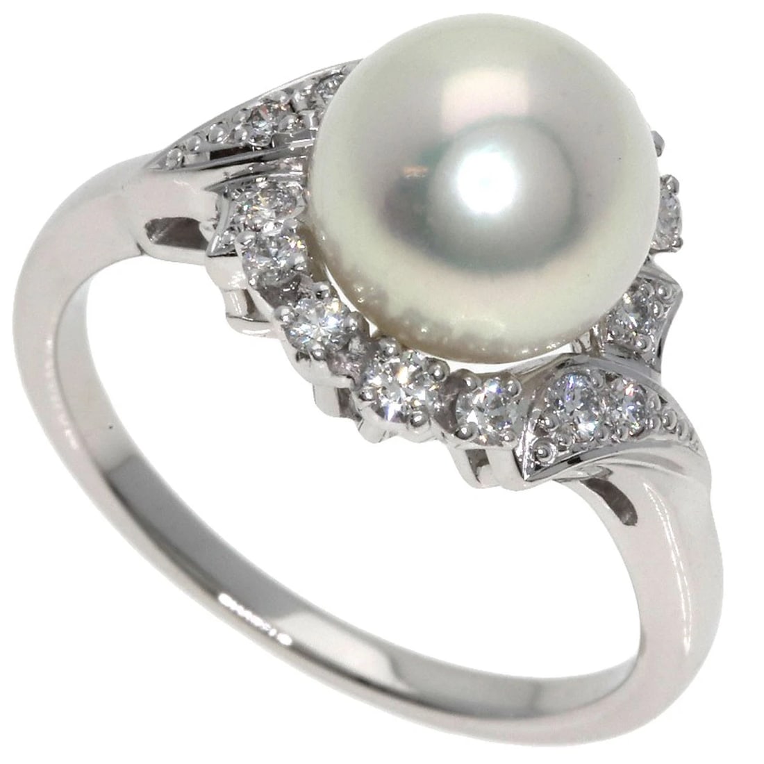 MIKIMOTO AKOYA PEARL PEARL DIAMOND RING: MIKIMOTO Akoya Pearl Pearl Diamond Ring Brand: MIKIMOTO Type: Ring Material: Platinum PT950, Color: Exterior Color Silver Size: 5.25 (US) Accessories: None Accessories Notice: When purchasing