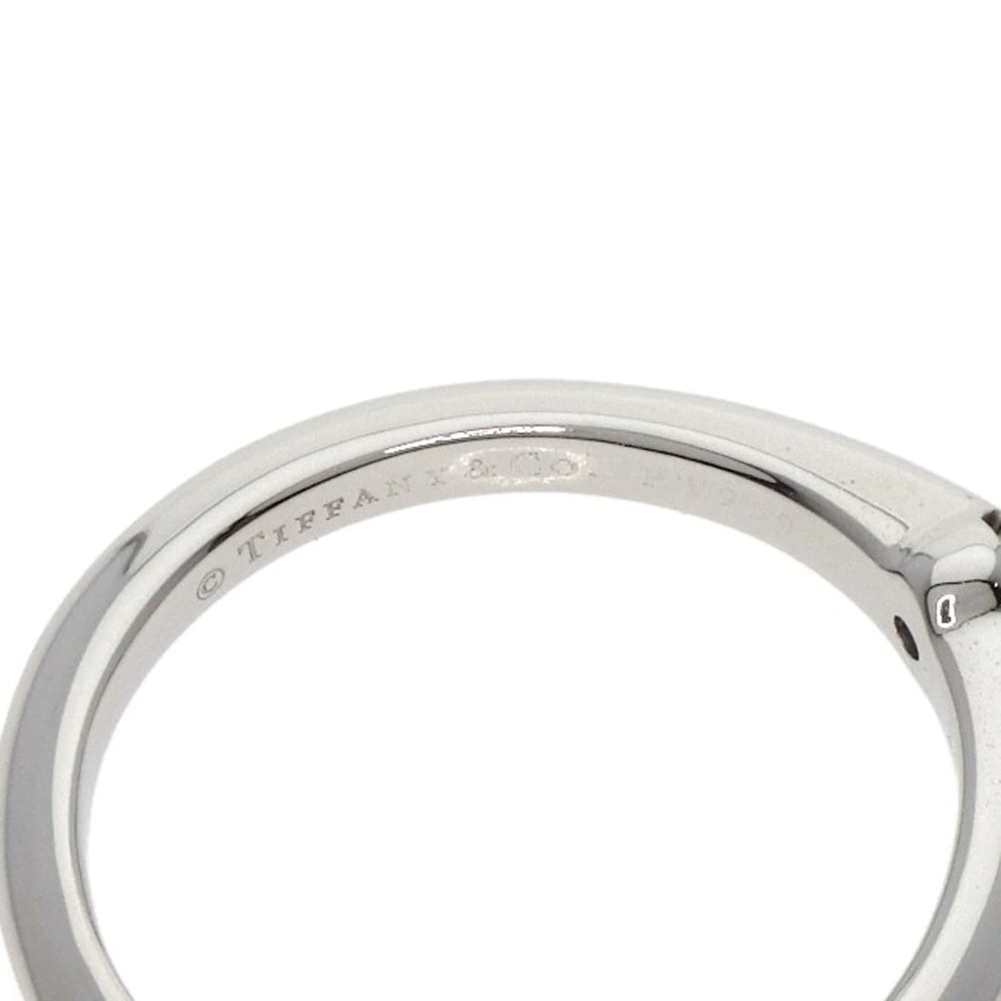 TIFFANY&CO. SOLITAIRE DIAMOND RING - 3