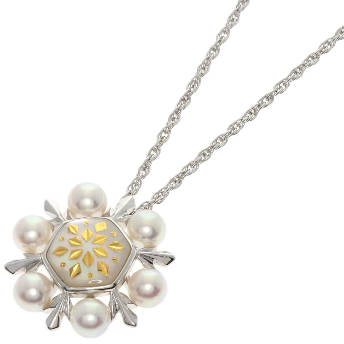 MIKIMOTO PIKUWE AKOYA PEARL NECKLACE: MIKIMOTO Pikuwe Akoya Pearl Necklace Brand: MIKIMOTO Type: Necklace Material: K18 White Gold, Color: Exterior Color Silver Size: Chain Length:16.9inch/43cm Top Size:0.8inch/20.5?20.6?6.3mm