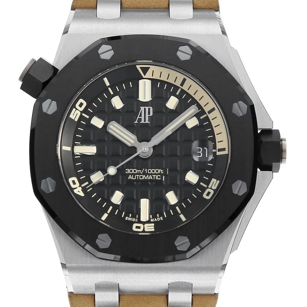 AUDEMARS PIGUET ROYAL OAK OFFSHORE DIVER WATCH: AUDEMARS PIGUET Royal Oak Offshore Diver Watch Brand: AUDEMARS PIGUET Type: Wrist watch Material: Band Material Calfskin, Case Material White Gold Color: Dial Colour Black Size: Case:W42mm Accesso