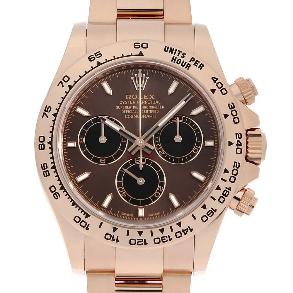 ROLEX COSMOGRAPH DAYTONA CHOCOLATE BROWN X BLACK WATCH: ROLEX Cosmograph Daytona Chocolate brown x black Watch Brand: ROLEX Type: Wrist watch Material: Band Material Everose Gold, Case Material Everose Gold Color: Dial Colour Chocolate Brown Size: Case:W40