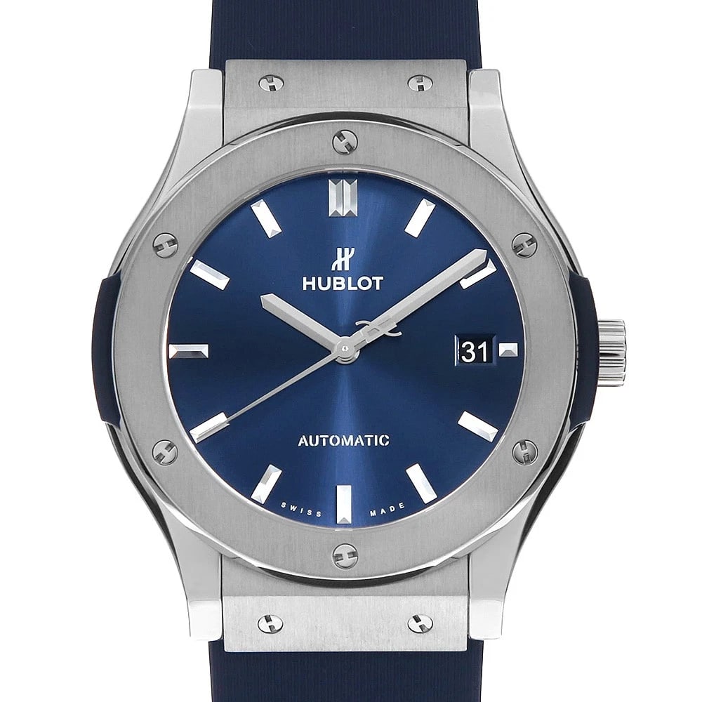 HUBLOT CLASSIC FUSION TITANIUM BLUE WATCH: HUBLOT Classic Fusion Titanium Blue Watch Brand: HUBLOT Type: Wrist watch Material: Band Material rubber, Case Material Titanium Color: Dial Colour Blue Size: Case:W45mm Accessories: None Accessories