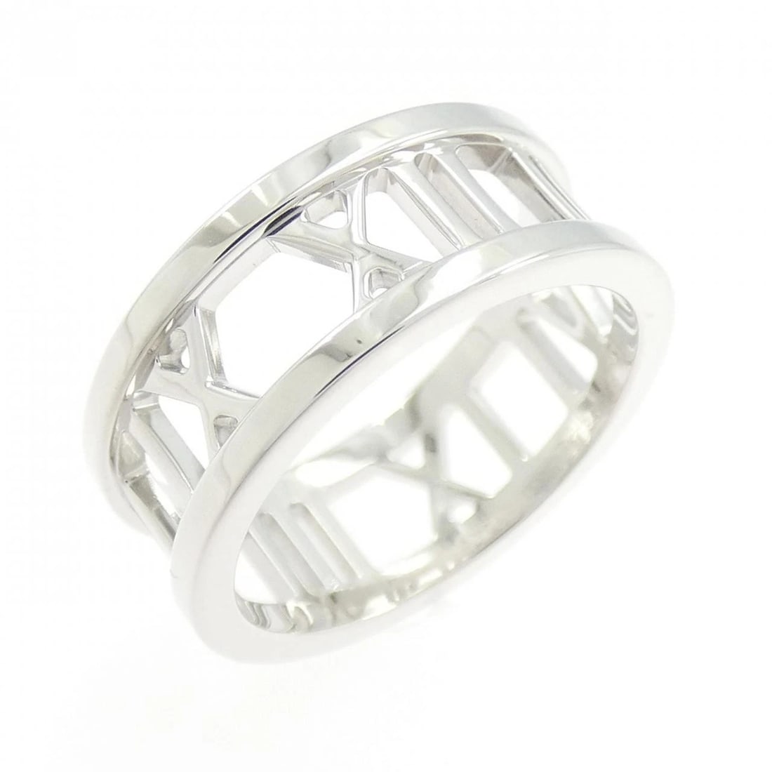 TIFFANY&CO. ATLAS RING: TIFFANY&Co. Atlas Ring Brand: TIFFANY&Co. Type: TIFFANY & Co. Ring Material: 750 white gold, Color: white gold Size: US4 1/4 Accessories: None Accessories Notice: When purchasing pre-owned