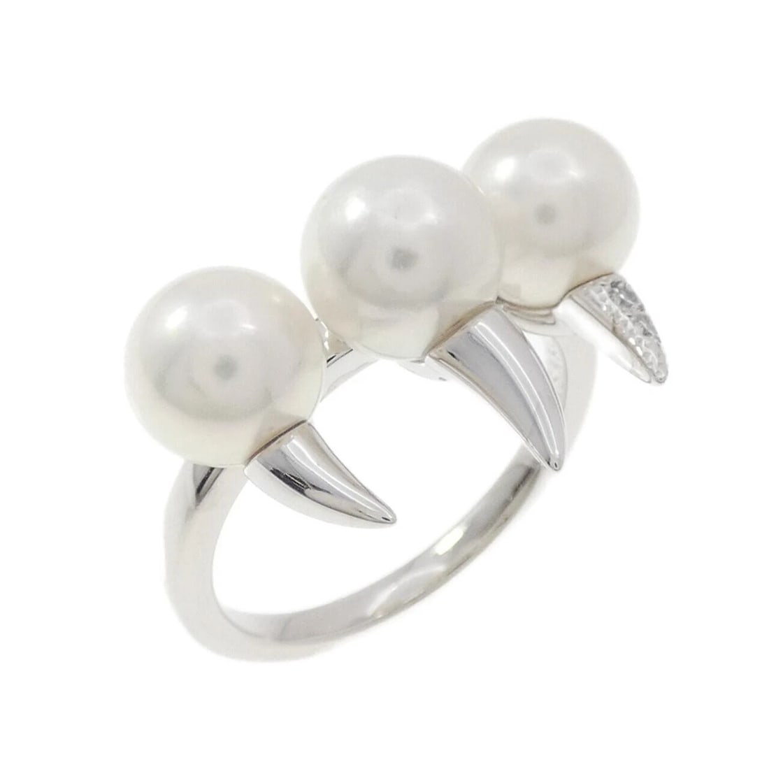TASAKI DANGER FANG RING: Tasaki Danger Fang Ring Brand: TASAKI Type: Tasaki Ring Material: 750 white gold, Main Stone/Creation Akoya Pearl Color: white gold Size: US6 1/4 Accessories: None Accessories Notice: When purchasing