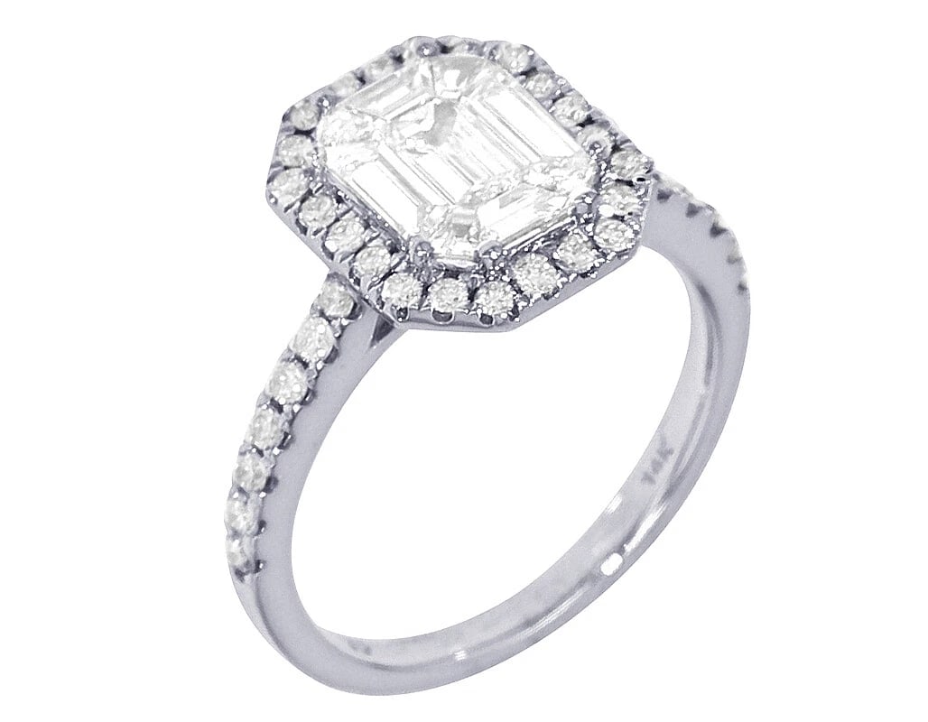PIE CUT EMERALD DIAMOND RING 14K WHITE GOLD: Pie Cut Emerald Diamond Ring 14K White Gold Brand: None Type: Ring Material: 14K White Gold, Main Stone/Creation Natural Color: White Gold Size: Dimension(s) 11MM Accessories: None Accesso