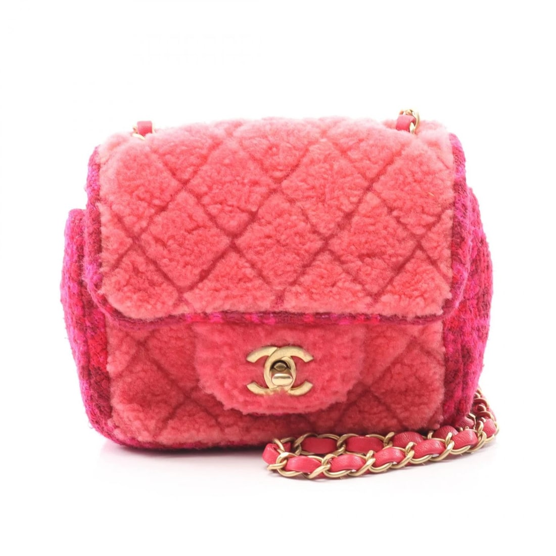 CHANEL MINI MATELASSE CHAIN SHOULDER BAG: CHANEL Mini Matelasse Chain Shoulder Bag Brand: CHANEL Type: Shoulder Bag Material: Fabric × Bore Color: Pink??ish colors Size: H:13cm x W:16cm x D:7cm (H:5.1" x W:6.3" x D:2.8") Shoulder?123cm(48.4"