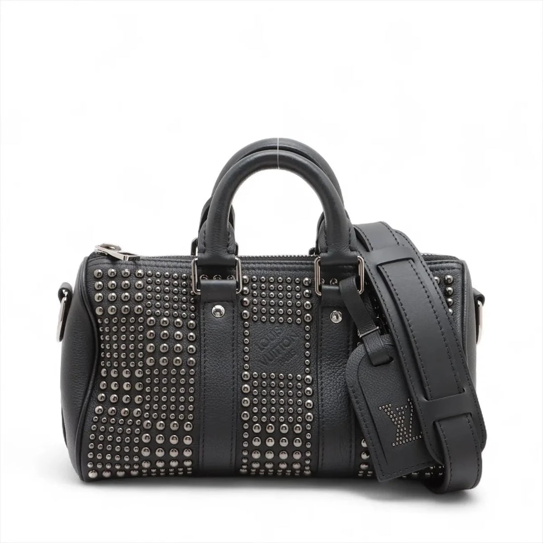 LOUIS VUITTON DAMIER METAL STUDS KEEPALL BANDOULIÈRE 25: Louis Vuitton Damier metal studs Keepall Bandoulière 25 Brand: Louis Vuitton Type: Hand bag Material: none Color: Black Size: Height:5.7inch Length:9.8inch Depth:4.3inch Handle height:2.6inch Acce