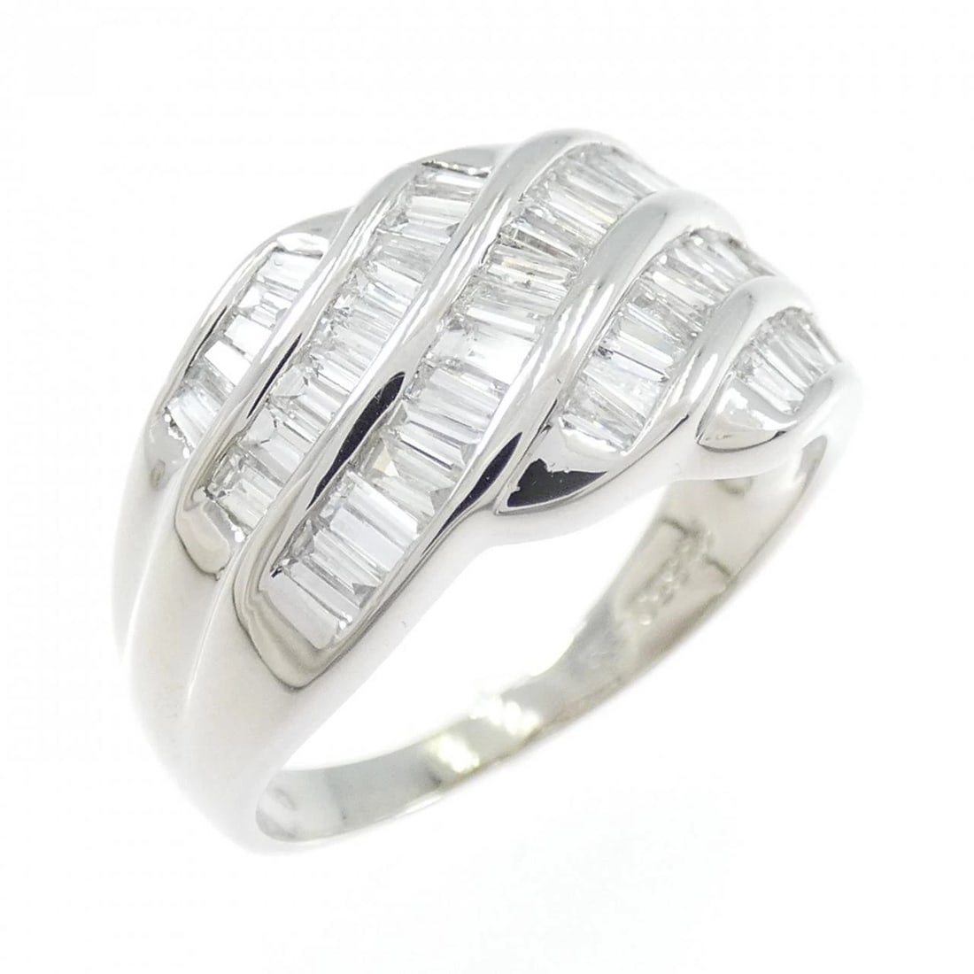 PT850 DIAMOND RING: PT850 Diamond Ring Brand: Unbranded Type: Diamond Ring Material: PT850, Main Stone/Creation Natural Color: Silver Size: US7 1/4 Accessories: None Accessories Notice: When purchasing pre-ow