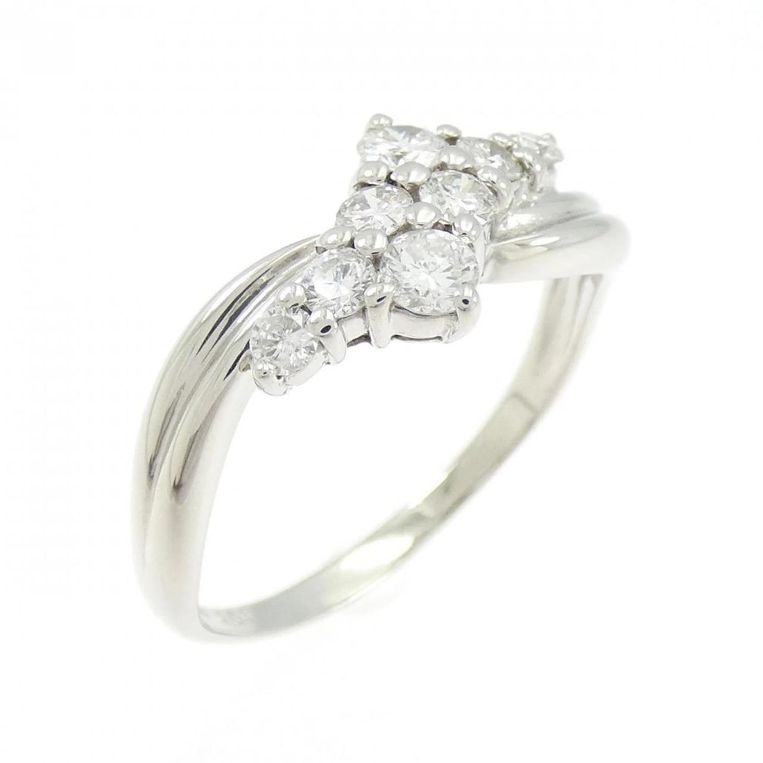 PT900 DIAMOND RING: PT900 Diamond Ring Brand: Unbranded Type: Diamond Ring Material: PT900, Main Stone/Creation Natural Color: Silver Size: US8 1/2 Accessories: None Accessories Notice: When purchasing pre-owned goods,