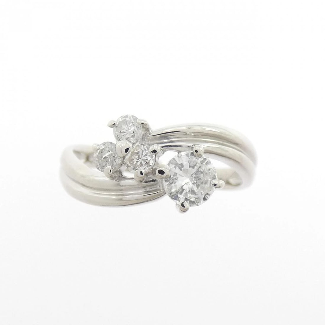 PT850 DIAMOND RING: PT850 Diamond Ring Brand: Unbranded Type: Diamond Ring Material: PT850, Main Stone/Creation Natural Color: Silver Size: US5 Accessories: None Accessories Notice: When purchasing pre-owned goods,