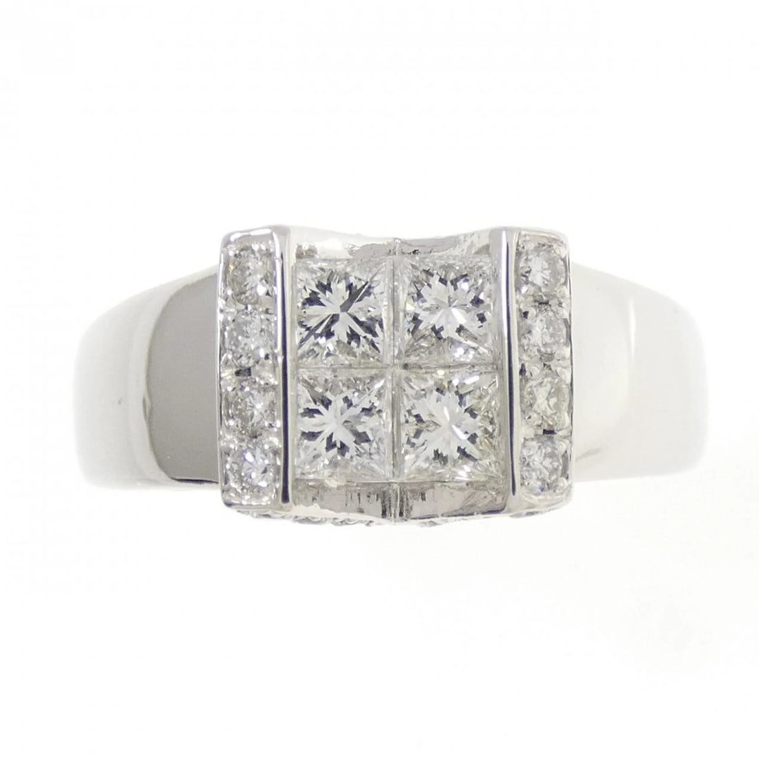 PT900 DIAMOND RING: PT900 Diamond Ring Brand: Unbranded Type: Diamond Ring Material: PT900, Main Stone/Creation Natural Color: Silver Size: US8 1/2 Accessories: None Accessories Notice: When purchasing pre-owned goods,