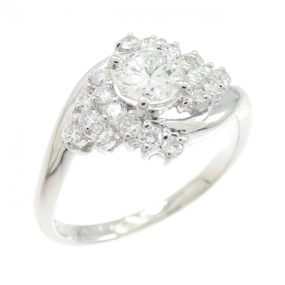 PT900 DIAMOND RING: PT900 Diamond Ring Brand: Unbranded Type: Diamond Ring Material: PT900, Main Stone/Creation Natural Color: Silver Size: US5 1/2 Accessories: None Accessories Notice: When purchasing pre-owned goods,