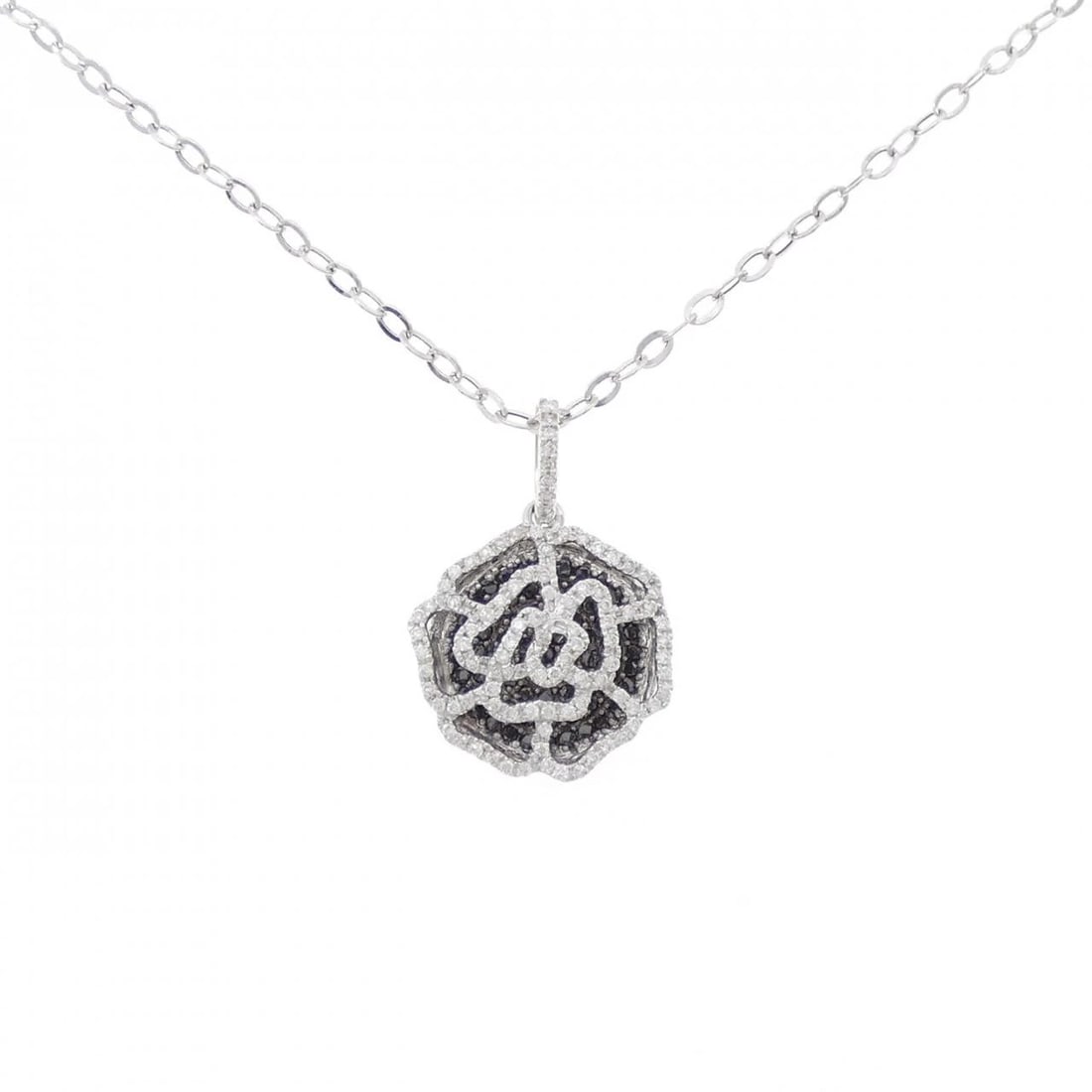K18WG ROSE DIAMOND NECKLACE: K18WG Rose Diamond Necklace Brand: Unbranded Type: Diamond Necklace Material: K18WG, Main Stone/Creation Natural Color: White Gold Size: 50cm Actual Size Pendant length approx. x width approx.: