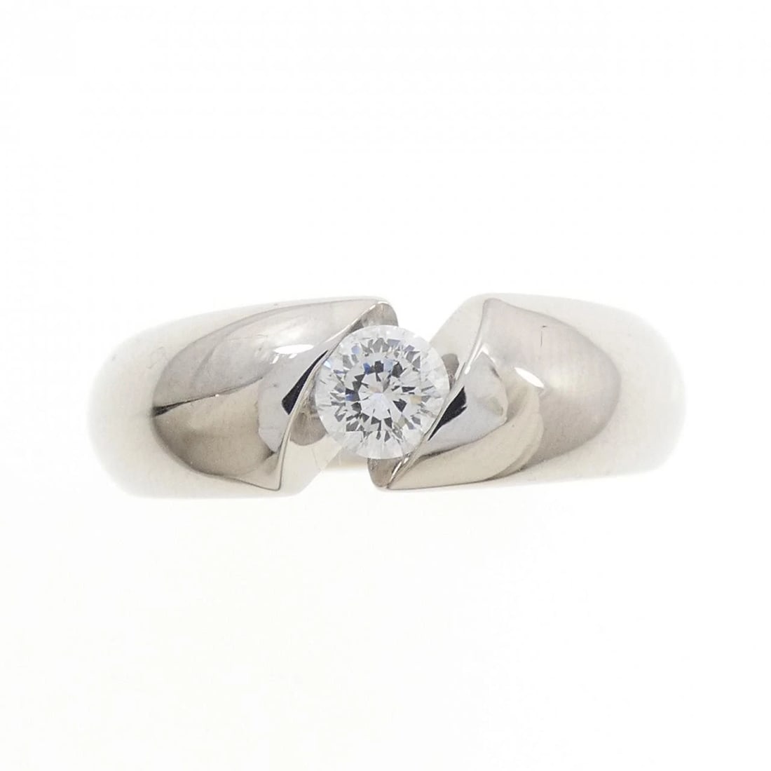 PT900 DIAMOND RING: PT900 Diamond Ring Brand: Unbranded Type: Diamond Ring Material: PT900, Main Stone/Creation Natural Color: Silver Size: US6 1/2 Accessories: None Accessories Notice: When purchasing pre-ow
