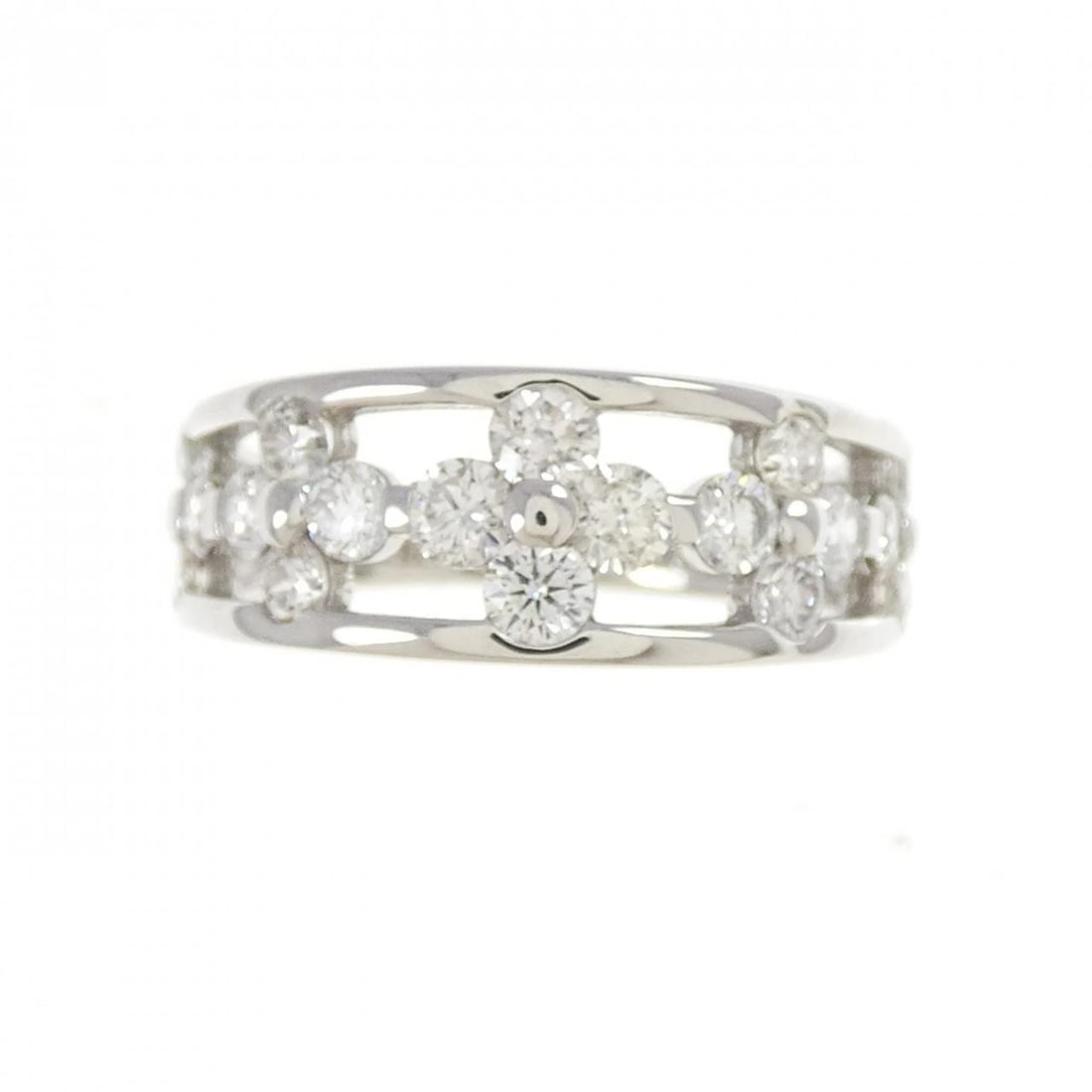 PT900 FLOWER DIAMOND RING: PT900 Flower Diamond Ring Brand: Unbranded Type: Diamond Ring Material: PT900, Main Stone/Creation Natural Color: Silver Size: US6 1/4 Accessories: None Accessories Notice: When purchasing pre-owned