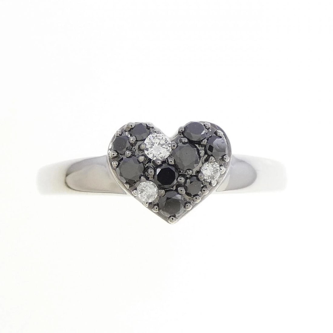 K18WG/K18BG DIAMOND RING: K18WG/K18BG Diamond Ring Brand: Unbranded Type: Diamond Ring Material: K18WG/K18BG, Main Stone/Creation Natural Color: WG,BG Size: US6 1/4 Accessories: None Accessories Notice: When purchasing