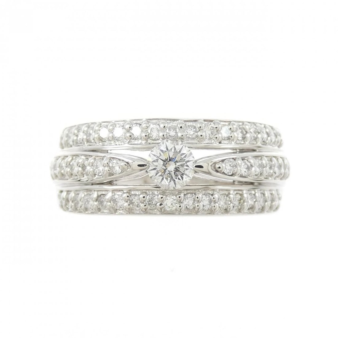 PT900 DIAMOND RING: PT900 Diamond Ring Brand: Unbranded Type: Diamond Ring Material: PT900, Main Stone/Creation Natural Color: Silver Size: US6 1/4 Accessories: None Accessories Notice: When purchasing pre-owned goods,