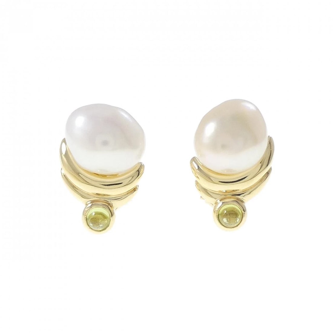 K18YG FRESHWATER PEARL EARRINGS: K18YG Freshwater Pearl Earrings Brand: Unbranded Type: Freshwater Pearl Pierce/Earring Material: K18YG, Main Stone/Creation Freshwater PearlSecondary Stone Peridot Color: Yellow gold Size: Actual