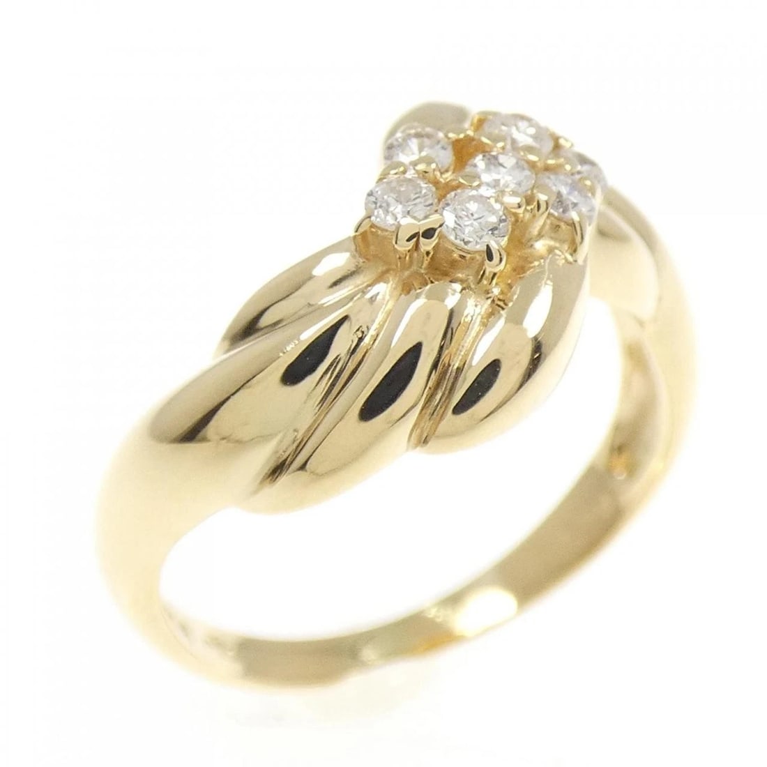 K18YG DIAMOND RING: K18YG Diamond Ring Brand: Unbranded Type: Diamond Ring Material: K18YG, Main Stone/Creation Natural Color: Yellow gold Size: US5 Accessories: None Accessories Notice: When purchasing pre-owned goods,