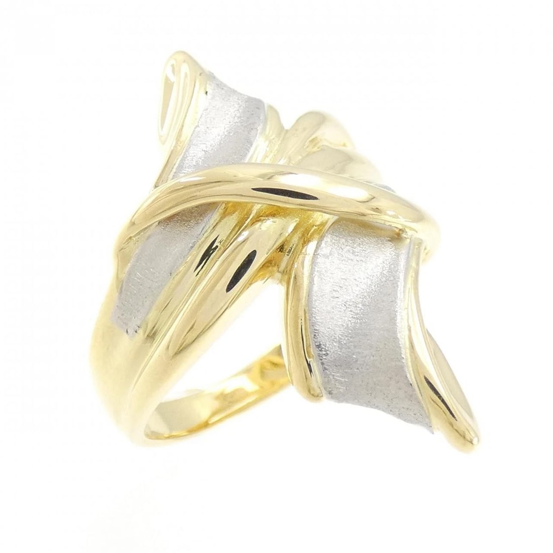 K18YG/PT900 RING: K18YG/PT900 ring Brand: Unbranded Type: ring Material: K18YG/PT900, Color: Yg,Silver Size: US5 3/4 Accessories: None Accessories Notice: When purchasing pre-owned goods, please refer to th