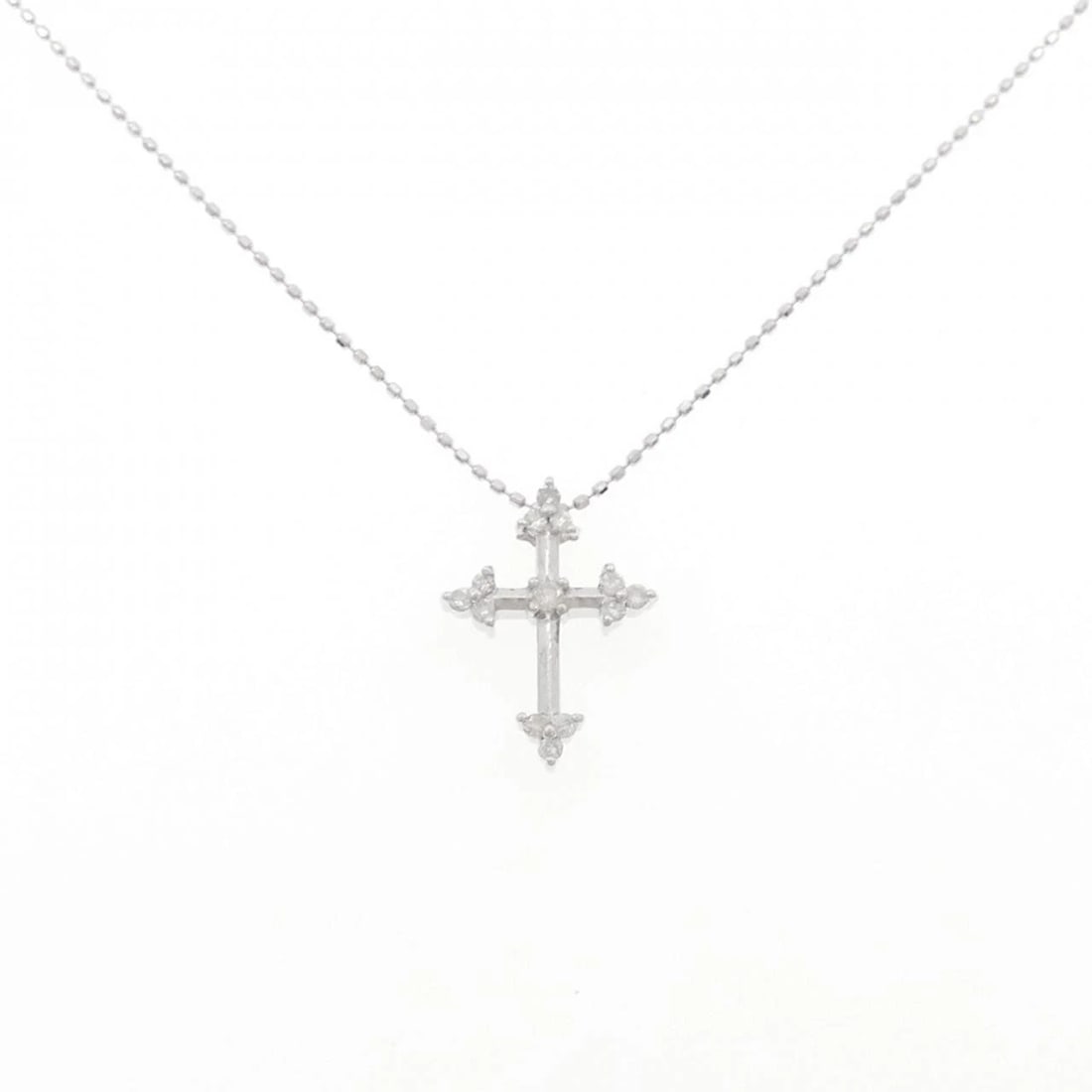 K18WG CROSS DIAMOND NECKLACE: K18WG Cross Diamond Necklace Brand: Unbranded Type: Diamond Necklace Material: K18WG, Main Stone/Creation Natural Color: White gold Size: 40cm Actual Size Pendant length approx. x width approx.: