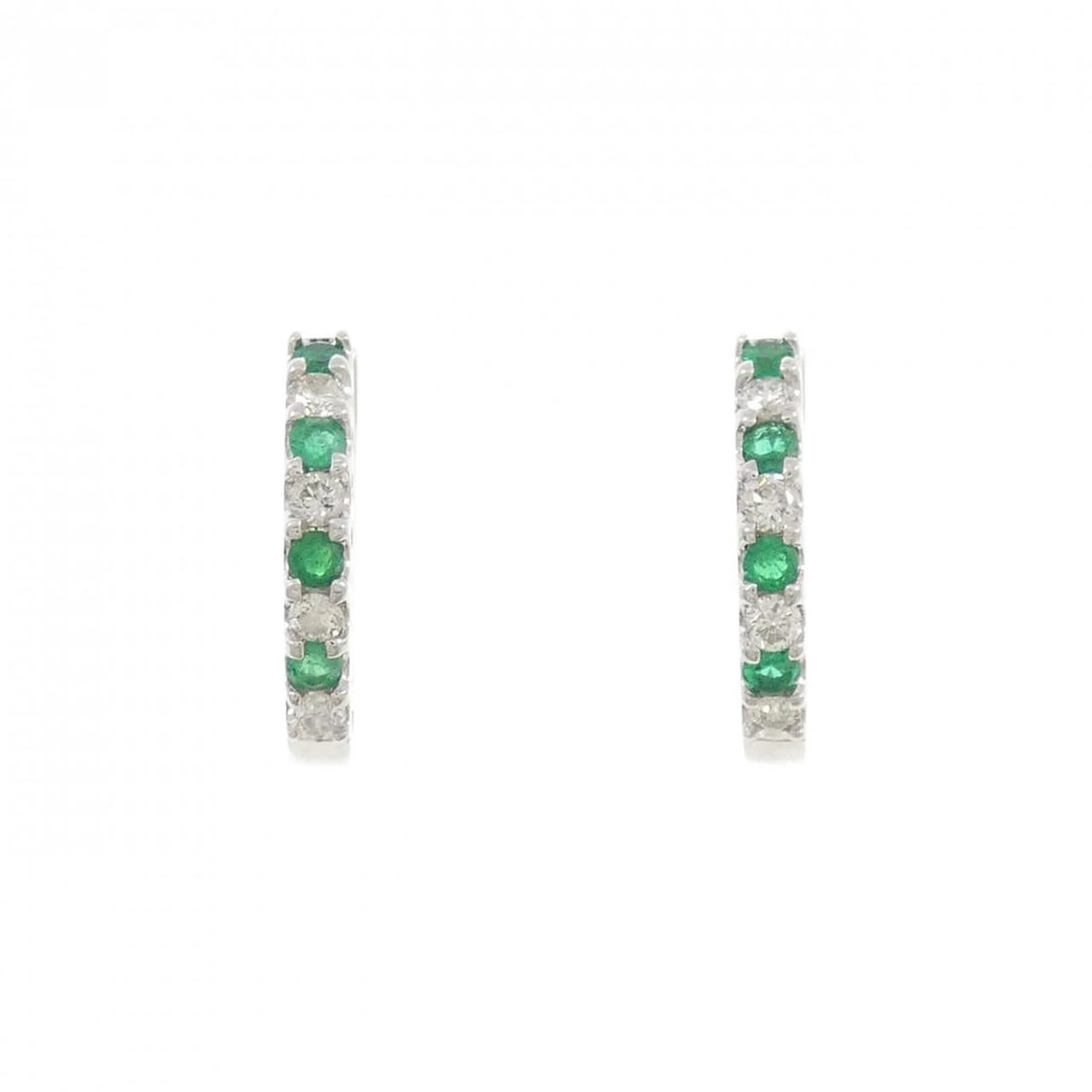 K18WG EMERALD PIERCE: K18WG Emerald Pierce Brand: Unbranded Type: Emerald Pierce/Earring Material: K18WG, Main Stone/Creation Emerald Secondary Stone Diamond Color: White gold Size: Actual Size Approx. height x width: 13.8