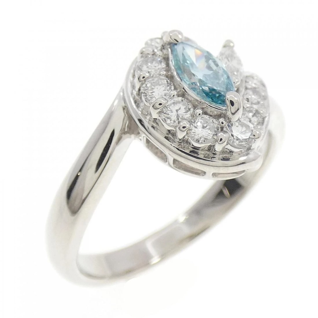 PT900 DIAMOND RING: PT900 Diamond Ring Brand: Unbranded Type: Diamond Ring Material: PT900, Main Stone/Creation Natural Color: Silver Size: US6 1/2 Accessories: None Accessories Notice: When purchasing pre-owned goods,