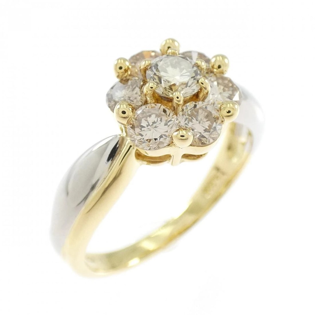 K18YG/PT900 FLOWER DIAMOND RING: K18YG/PT900 Flower Diamond Ring Brand: Unbranded Type: Diamond Ring Material: K18YG/PT900, Main Stone/Creation Natural Color: YG,Silver Size: US6 Accessories: None Accessories Notice: When purchasing