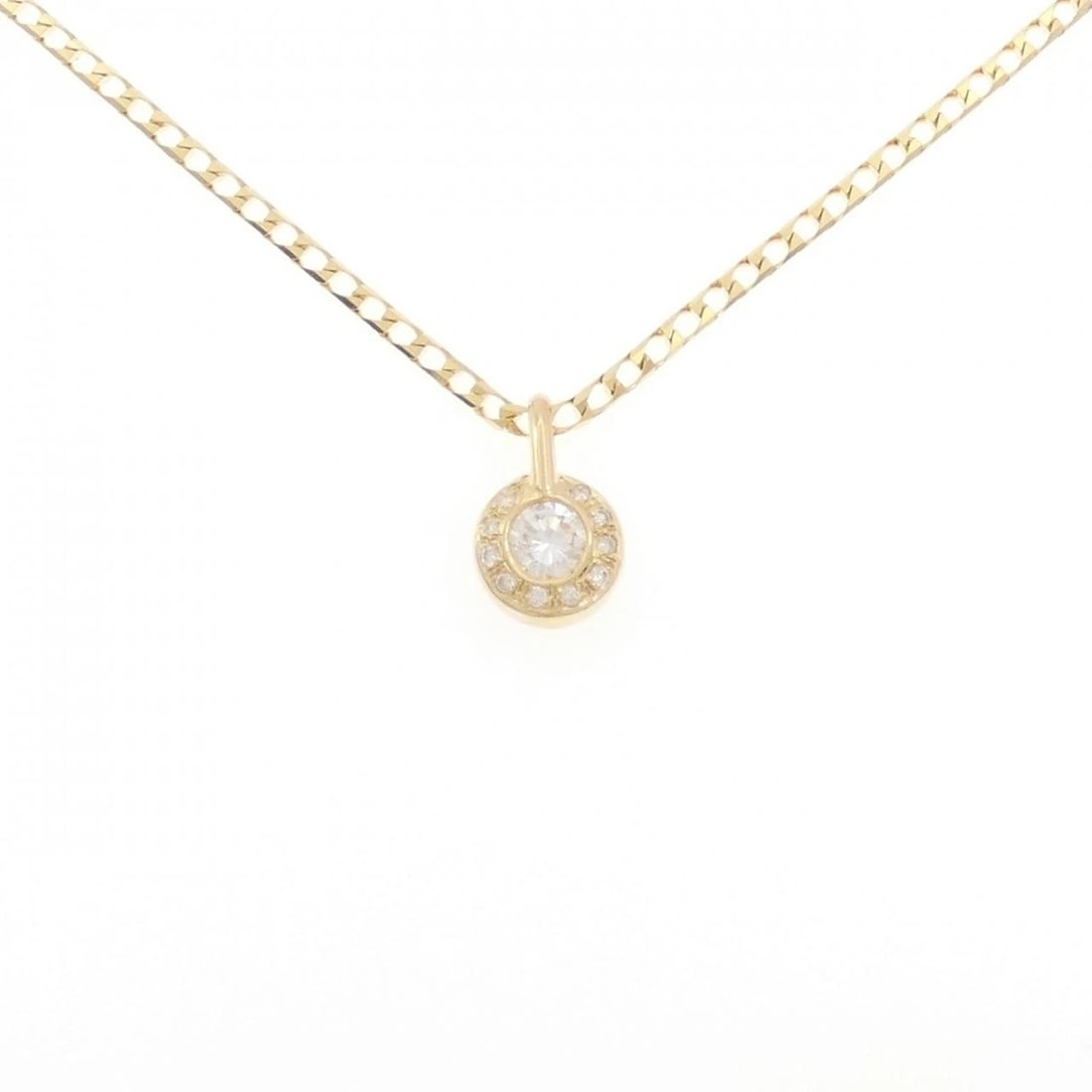 18K YELLOW GOLD DIAMOND NECKLACE: 18K Yellow Gold Diamond Necklace Brand: Unbranded Type: Diamond Necklace Material: K18YG, Main Stone/Creation Natural Color: Yellow gold Size: Actual Size Pendant length approx. x width approx.: 14.4m