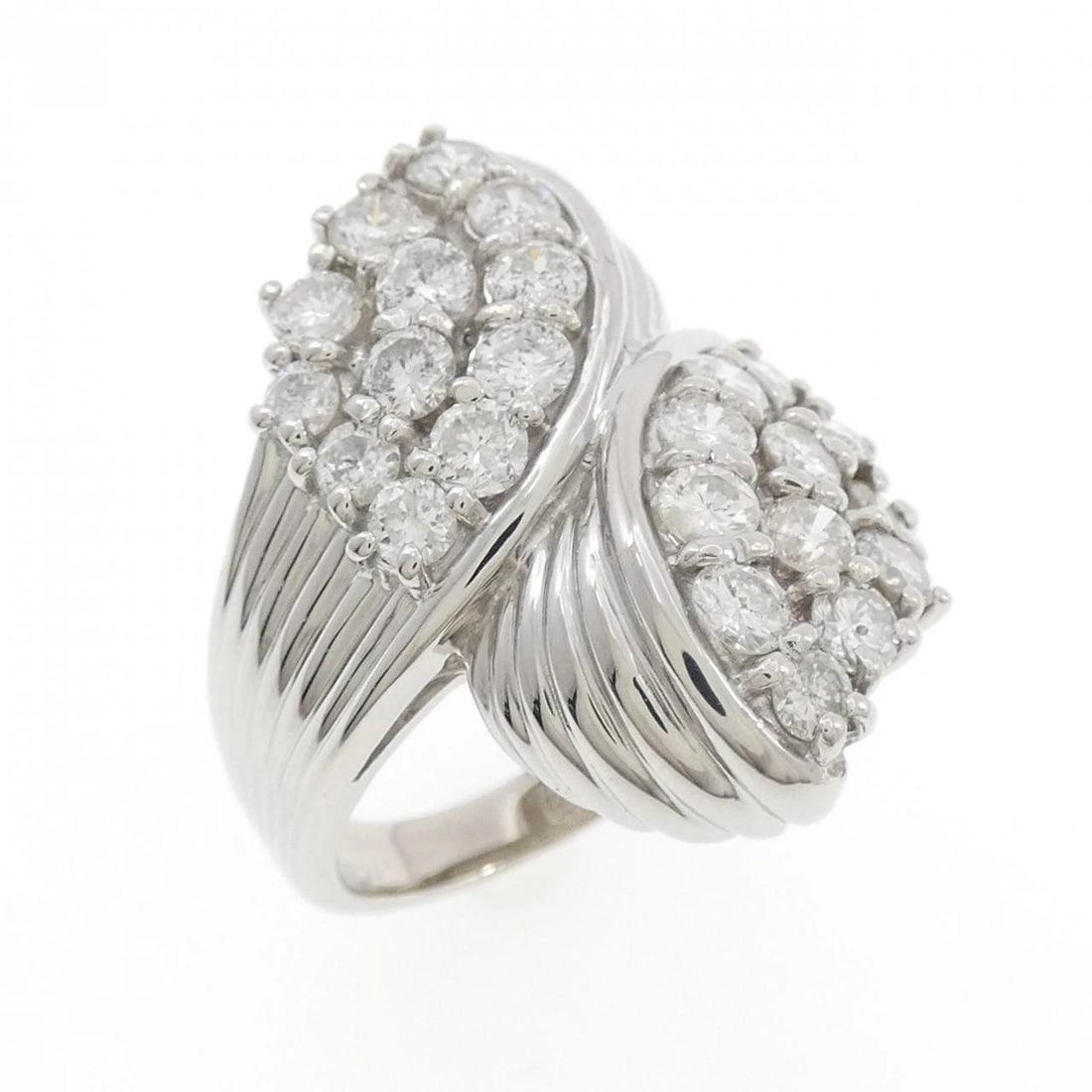PT900 DIAMOND RING: PT900 Diamond Ring Brand: Unbranded Type: Diamond Ring Material: PT900, Main Stone/Creation Natural Color: Silver Size: US5 3/4 Accessories: None Accessories Notice: When purchasing pre-owned goods,