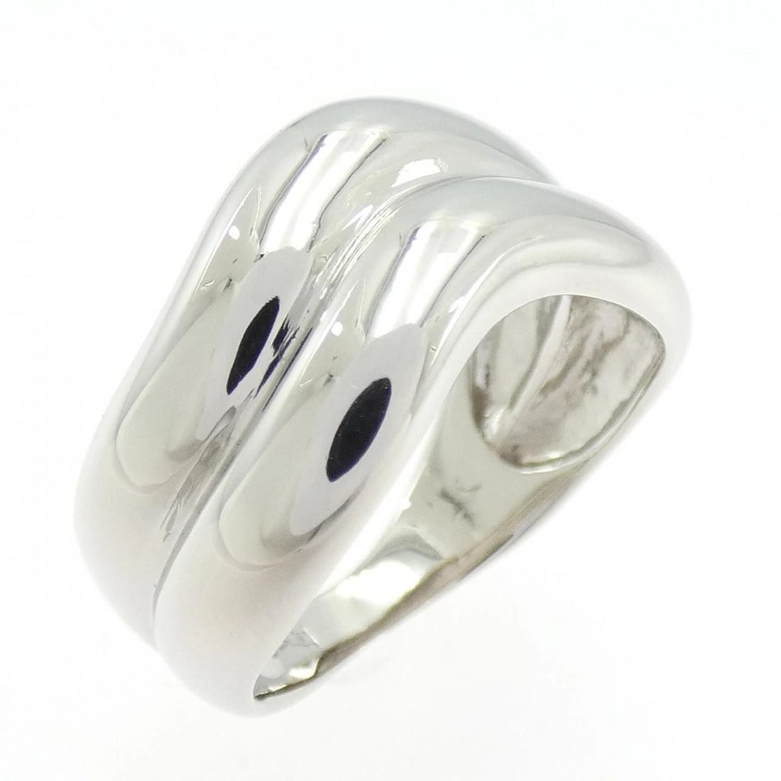 PT900 RING: PT900 ring Brand: Unbranded Type: ring Material: PT900, Color: Silver Size: US5 3/4 Accessories: None Accessories Notice: When purchasing pre-owned goods, please refer to the photos of the items to