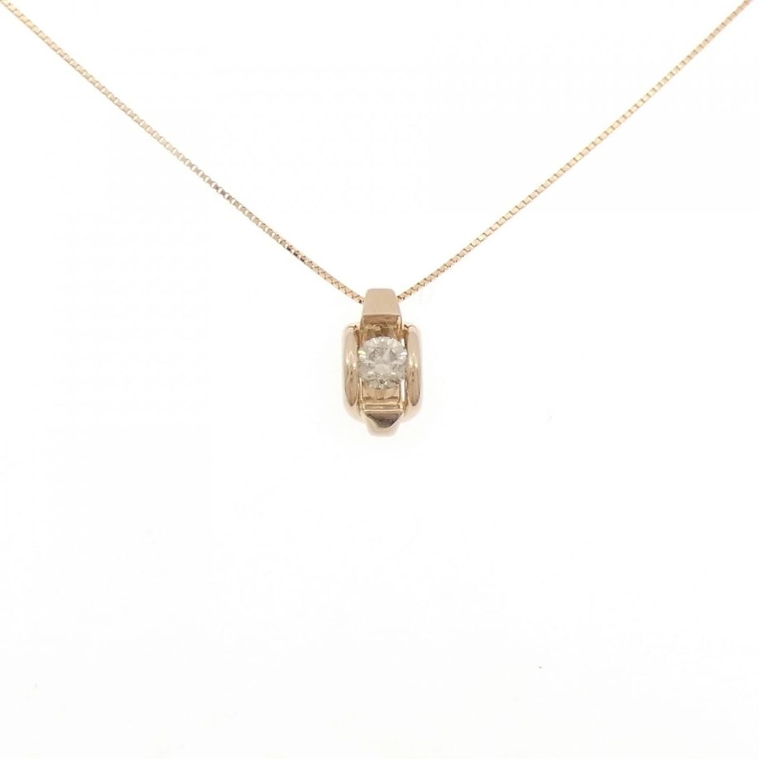K18PG DIAMOND NECKLACE: K18PG Diamond Necklace Brand: Unbranded Type: Diamond Necklace Material: K18PG, Main Stone/Creation Natural Color: Pink gold Size: 45cm Actual Size Pendant length approx. x width approx.: