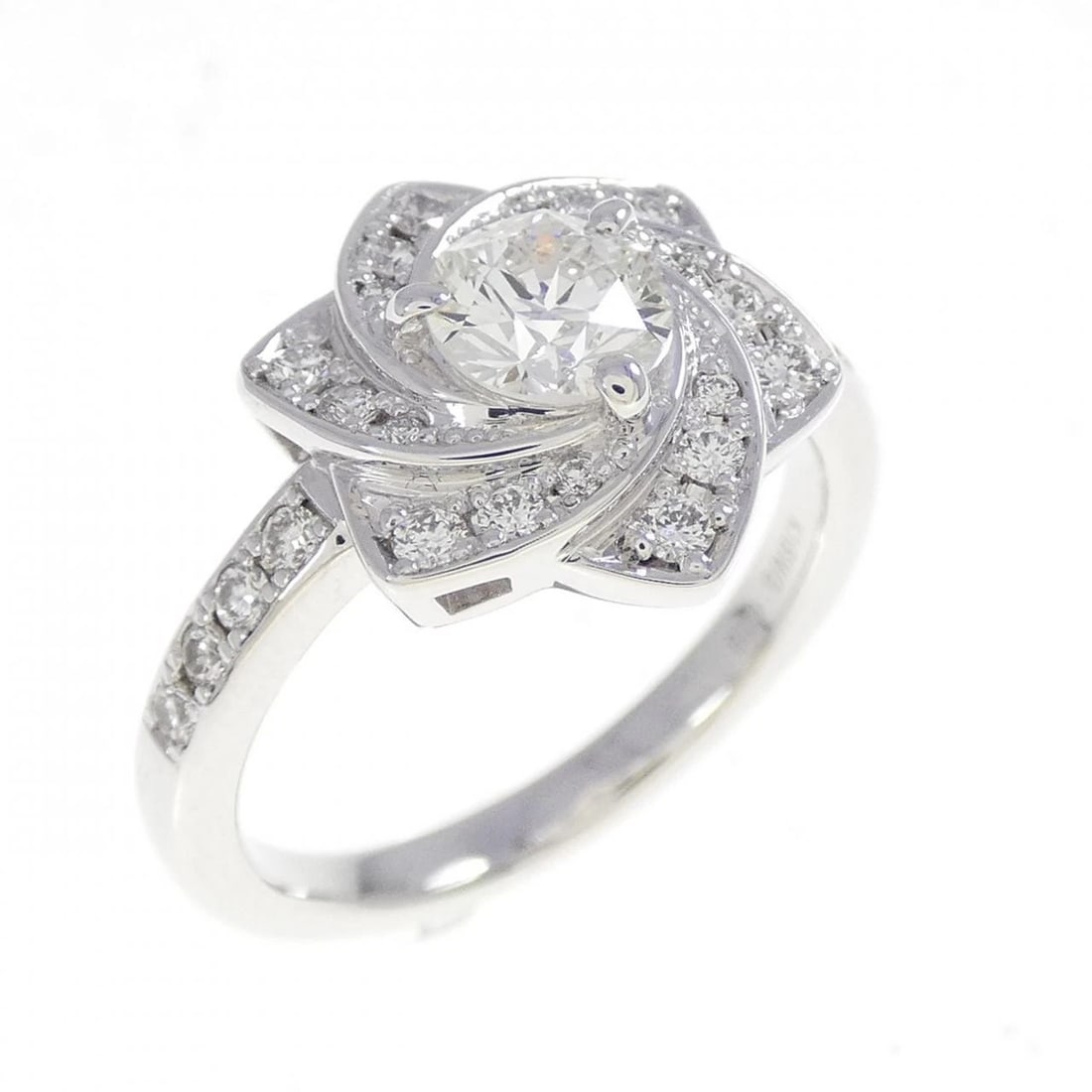 K18WG DIAMOND RING: K18WG Diamond Ring Brand: Unbranded Type: Ring Material: K18WG, Main Stone/Creation Natural Color: White Gold Size: US5 3/4 Accessories: None Accessories Notice: When purchasing pre-owned goods,