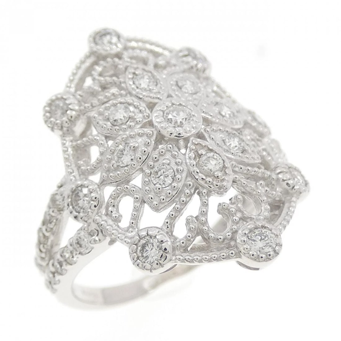 K18WG DIAMOND RING (1 of 3)