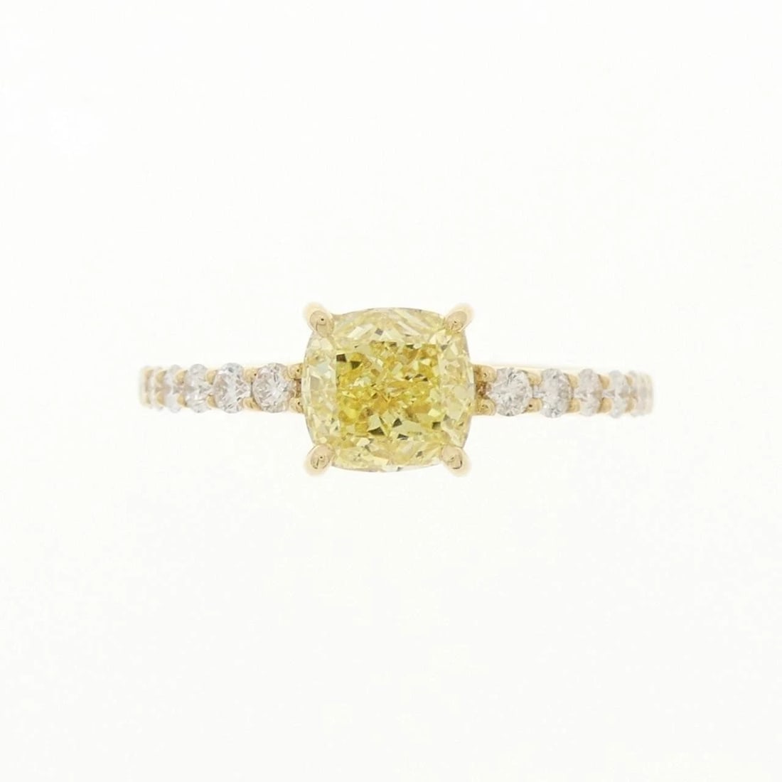 K18YG DIAMOND RING: K18YG Diamond Ring Brand: Unbranded Type: Ring Material: K18YG, Main Stone/Creation Natural Color: Yellow gold Size: US5 3/4 Accessories: None Accessories Notice: When purchasing pre-owned goods,