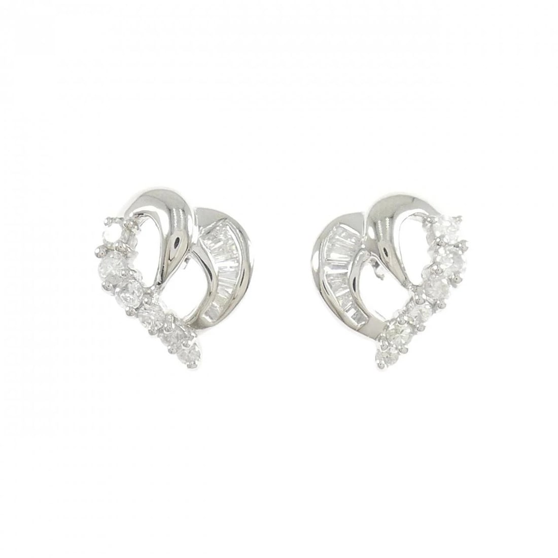PT900 HEART DIAMOND PIERCED EARRINGS: PT900 Heart Diamond Pierced Earrings Brand: Unbranded Type: Diamond Pierce/Earring Material: PT900, Main Stone/Creation Natural Color: Silver Size: Actual Size Approximate dimensions (height x