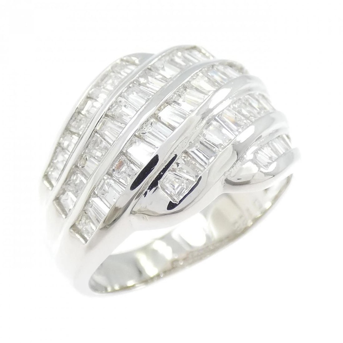 PT900 DIAMOND RING: PT900 Diamond Ring Brand: Unbranded Type: Diamond Ring Material: PT900, Main Stone/Creation Natural Color: Silver Size: US6 3/4 Accessories: None Accessories Notice: When purchasing pre-ow