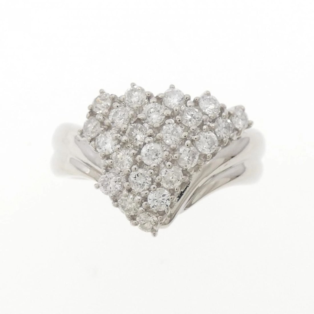 PT850 DIAMOND RING: PT850 Diamond Ring Brand: Unbranded Type: Diamond Ring Material: PT850, Main Stone/Creation Natural Color: Silver Size: US5 1/4 Accessories: None Accessories Notice: When purchasing pre-ow