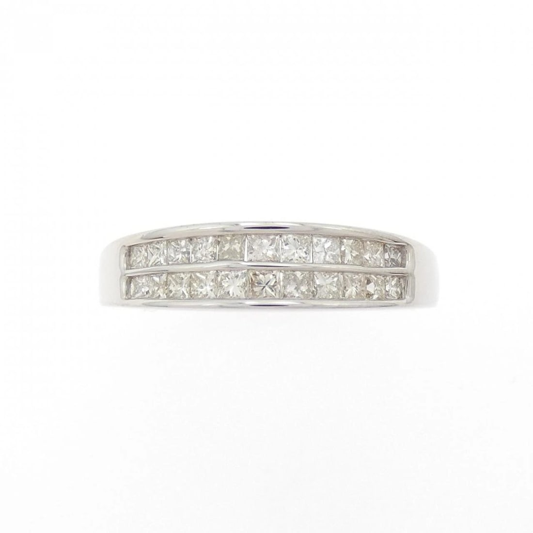 K18WG DIAMOND RING: K18WG Diamond Ring Brand: Unbranded Type: Diamond Ring Material: K18WG, Main Stone/Creation Natural Color: White Gold Size: US6 1/2 Accessories: None Accessories Notice: When purchasing pre-owned