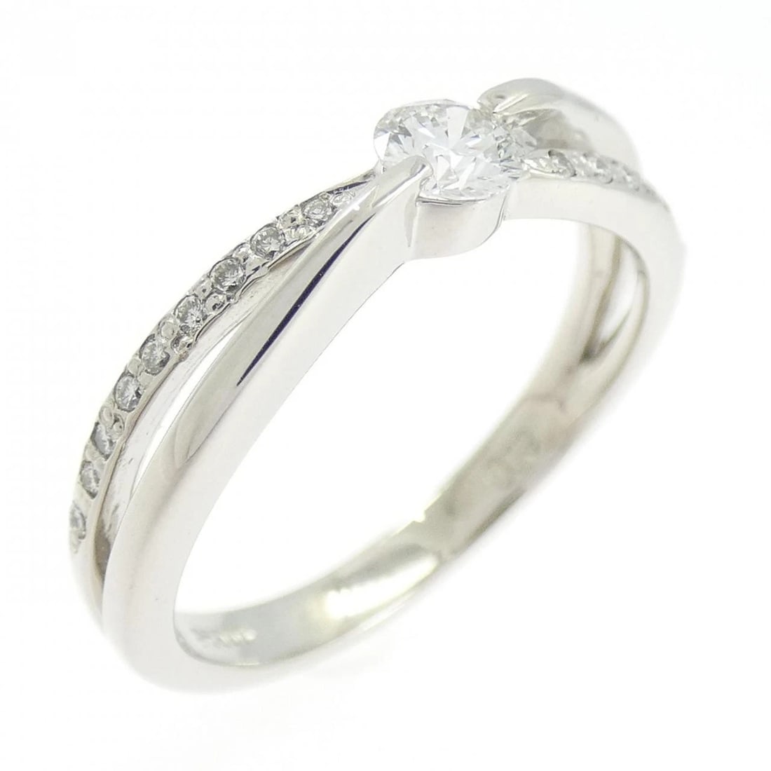 PT900 DIAMOND RING: PT900 Diamond Ring Brand: Unbranded Type: Diamond ring Material: PT900, Main Stone/Creation NATURAL Color: SILVER Size: US5 3/4 Accessories: None Accessories Notice: When purchasing pre-owned goods,