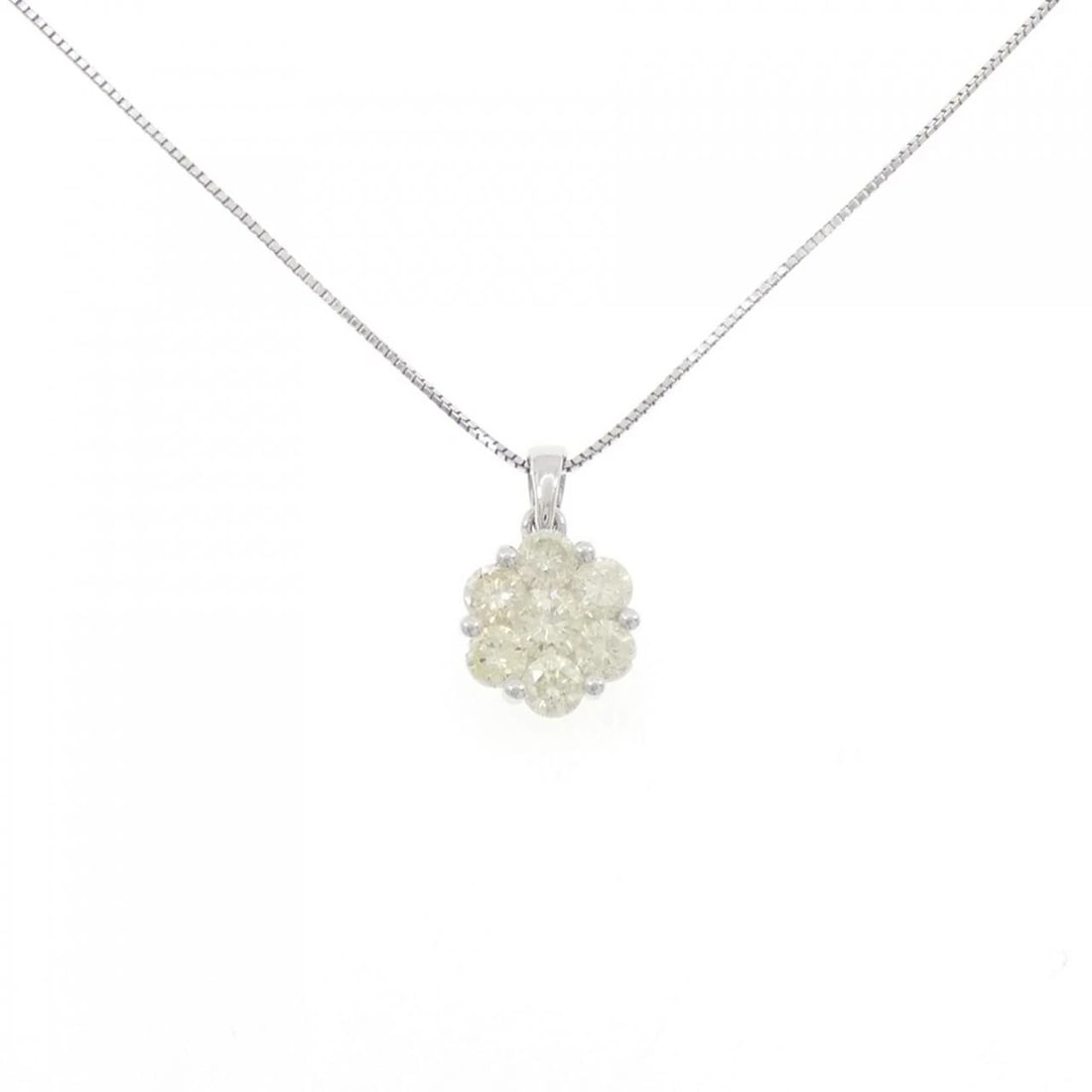 K18WG FLOWER DIAMOND NECKLACE: K18WG Flower Diamond Necklace Brand: Unbranded Type: Diamond Necklace Material: K18WG, Main Stone/Creation NATURAL Color: WG, Size: 42cm Actual Size Pendant length approx. x width approx.: